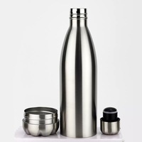 Bouteille d'eau sport en acier inoxydable de 750 ml en forme de cola, argentée, avec compartiment de rangement dissimulé, isolation à double paroi, pour le camping (vente en gros)