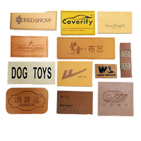 Étiquettes en cuir personnalisées en gros, logo gaufré, thermocollantes pour jeans et casquettes de camionneur