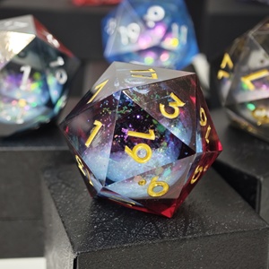ลูกเต๋า MINI PLANET ขนาด 35 มม. D20 สองสี แกนกลางเป็นของเหลว สำหรับเกม DND D20 RPG Dragon&Dungeon ลูกเต๋าเรซิ่นทรงหลายเหลี่ยม 20 ด้าน ขายส่ง/สั่งทำได้ - Product Image 4