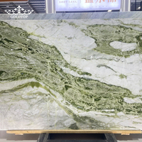 Panneau mural luxueux moderne en quartzite vert émeraude naturel poli effet cuir, grande dalle, pour intérieur, Goldtop OEM/ODM