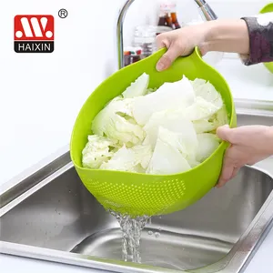 Haixin Home Kitchen Plastic Fruit Basket Rice Strainer Vegetable Rolling Colander