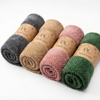 Couvertures en polaire OEM ODM pour l'hiver, couvre-canapé quatre saisons, plaids de bureau, couvertures en flanelle polaire pour animaux de compagnie