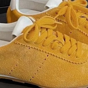 Retro trend German-style training <b>shoes</b>, stylish and simple, made of suede, suitable for sports, with excellent slip resistance. - Product Image 1