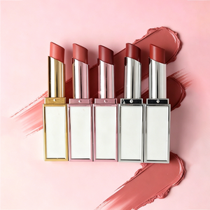 ลิปสติกเนื้อกำมะหยี่แบบแมตต์ ติดทนนาน กันน้ำ บำรุงริมฝีปาก สีชัดเจน สูตรวีแกน รับผลิตแบรนด์ส่วนตัว (OEM) พร้อมสกรีนโลโก้ - Product Image 1