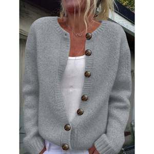 Cardigan gris à boutons métalliques pour femmes, col rond, manches longues, pull en tricot - Product Image 1