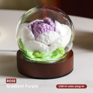 Lampe de chevet créative 3D en crochet, faite à la main, avec modèles de roses et de tournesols, en fil tricoté, cadeau idéal - Product Image 4