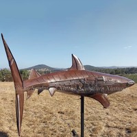 Sculpture de requin en bronze sur mesure pour l'extérieur, taille réelle, technique de moulage, design animal 3D pour la décoration de jardin