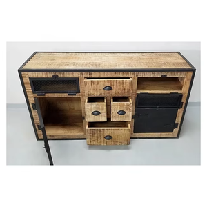 Buffet en bois classique, fabriqué à la main avec des motifs sculptés décoratifs et un intérieur spacieux pour une utilisation dans la salle à manger - Product Image 2