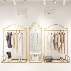 <span class=keywords><strong>Étagère</strong></span>s latérales dorées Nouveau centre commercial <span class=keywords><strong>Rail</strong></span> de vêtements Présentoir de magasin pour femmes Présentoirs combinés au sol - Product Image 3