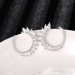 Orecchini a Cerchio con Forma di Foglia per Donne, Accessori per Orecchie a Forma Floreale per Uso Quotidiano alla Moda - Product Image 3