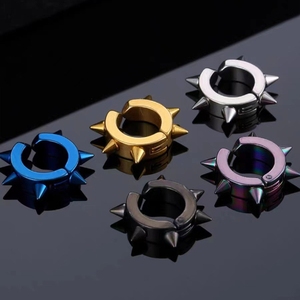 Vendita calda moda uomo donna 304 in acciaio inox orecchini a Clip a forma di cono geometrico con fibbia orecchio foro orecchio personalizzato - Product Image 4