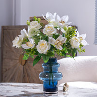 Arrangement de roses magnolias blanches et roses artificielles, bouquet de fleurs en soie artificielle, feuilles vertes, vase en verre, fait main, fête des mères