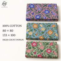 Tissu tissé respirant en popeline 100 % coton 75 GSM LNS Nemophila Spindle Open Blossom Print pour chemisiers et robes d'été pour enfants