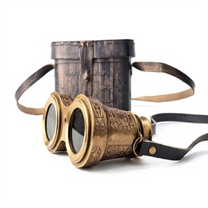 Jumelles vintage en laiton massif 5x avec design gravé de style antique, étui en cuir portable pour l'observation des oiseaux et les collectionneurs - Product Image 4