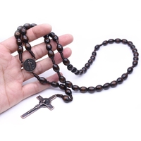 Collier de prière en bois naturel avec chapelet, croix et breloque, cadeau religieux catholique chrétien Saint Benoît, collier en perles de bois