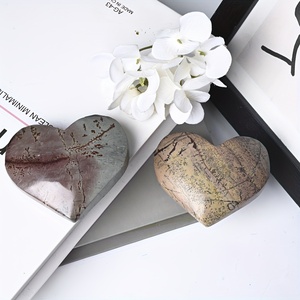 Wholesale High Quality Carved <b>Crystal</b> Polishing Stone Energy Heart for Decorative Energy Balance - Product Image 1
