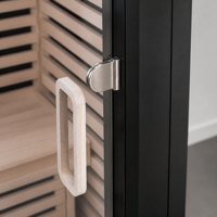 Kabin Sauna Dalam Ruangan Kompak untuk Satu Orang dengan Pintu Kaca Penuh dan Interior Kayu untuk Gym Rumah