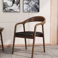 Meubles avec accoudoirs en bois pour restaurant, table et chaises de style nordique japonais, chaise de restaurant d'hôtel
