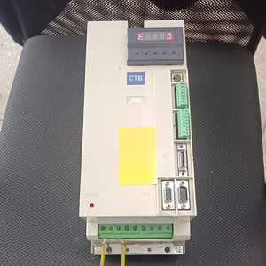 BkSC-4011GS1-FY BkSC-4011GS1 Variador de Husillo AC de 11KW BkSC-4011GS1-FY BkSC-4011GS1 BkSC-4011GS1-FY BkSC-4011GS1 Husillo AC de 11KW - Product Image 1