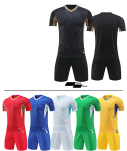 Kit Uniforme da <span class=keywords><strong>Calcio</strong></span> per Allenamento Bambini Personalizzabile all'Ingrosso, Maglia da <span class=keywords><strong>Calcio</strong></span> per Ragazzi 100% Poliestere con Stampa a Trasferimento Termico - Product Image 1