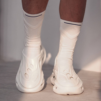 Chaussettes de sport athlétiques personnalisées respirantes en maille, confortables et amorties, avec soutien de la voûte plantaire, évacuation de l'humidité, côtelées et rayées
