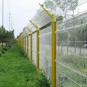 Farm hot-dip galvanizado arame malha cerca Rodovia plástico revestido 3D arame malha cerca Fábrica triângulo 3D cerca painel