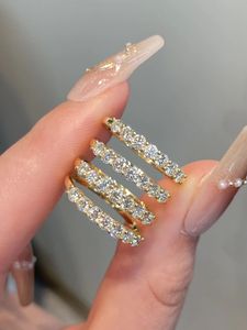 Anillos Apilables de Oro Blanco y Rosa para Mamá, Más de 100 Conjuntos de Joyería para el Día de la Madre Listos para Enviar, Envío Exprés de Fábrica en China - Product Image 3