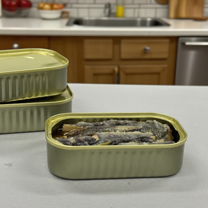 Venta al por mayor de latas de <span class=keywords><strong>sardinas</strong></span> con infusión de aceite de alta calidad para comidas saludables en restaurantes y cocinas familiares - Product Image 4