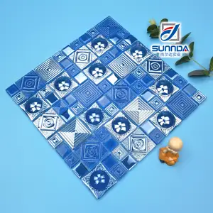 Mosaico de vidrio de lujo para pared, azulejo decorativo de mármol azul para baño, piedra brillante