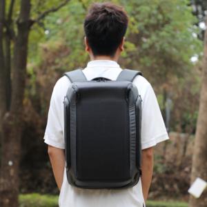 Mochila Solar Impermeable de Nueva Generación, Totalmente Negra, Paneles Solares de Alta Eficiencia con Celdas BC, Bolsa para Exteriores para Teléfono y Dron GSE-601 - Product Image 1