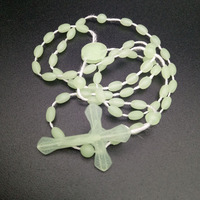 Collier Chapelet Lumineux en Plastique Style Perles de Chapelet Croix Catholique Chrétienne Cadeau Religieux Promotionnel - Vente Chaude