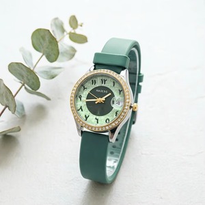 Reloj de Mujer con Patrón de Cisne Dorado, Correa de Silicona Suave Verde, Liberación Rápida, Reloj de Pulsera para Mujer, Moda Africana - Product Image 4