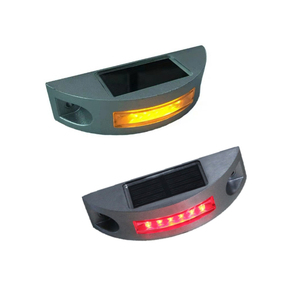 <span class=keywords><strong>Signalisation</strong></span> <span class=keywords><strong>de</strong></span> sécurité routière, feux <span class=keywords><strong>de</strong></span> <span class=keywords><strong>signalisation</strong></span>, yeux <span class=keywords><strong>de</strong></span> chat en aluminium, clignotants solaires, <span class=keywords><strong>plots</strong></span> routiers - Product Image 5