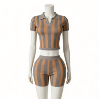 Ensemble 2 pièces short et haut de yoga rayé à dos ouvert pour femme avec logo personnalisé, en coton et élasthanne, coupe ajustée, respirant, idéal pour la maison
