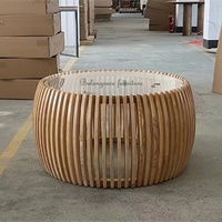 Cadre en rotin naturel au design classique table basse ronde en bois massif pour événement de mariage la plus vendue