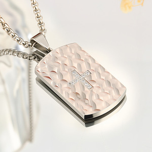 สร้อยคอจี้รูปกางเขนสีเงิน พร้อมโซ่สแตนเลสประดับเพชรซิร์คอน เครื่องประดับทางศาสนาที่ได้รับความนิยม สไตล์สำหรับผู้ชาย - Product Image 4