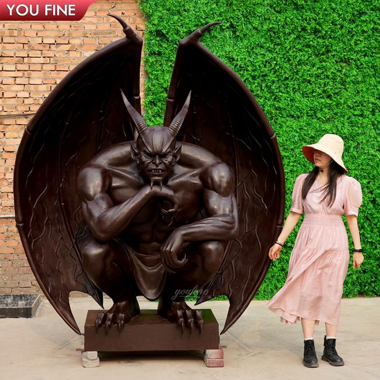 現代の屋外装飾 ブラスモンスター銅の悪魔彫刻像 ブロンズガーゴイル