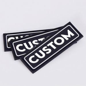 Étiquettes en silicone de haute qualité en gros, étiquettes personnalisées en relief 3D pour vêtements, sacs et accessoires, vente en promotion - Product Image 3