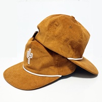 Chapeau Snapback non structuré à bord plat brodé en velours côtelé vintage à 5 panneaux