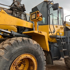 Low Price Used Japanese Brand KOMATSU WA380-6 16Tons Wheel Loader for Construction Work on Sale - Product Image 5