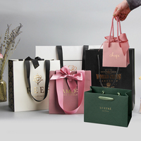 Poignées de ruban de luxe blanc bon marché, emballage cadeau de bijoux de mariage, sacs en papier imprimés personnalisés avec votre propre Logo