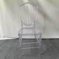 Chaise transparente en acrylique cristal ins photo, chaise de maquillage en acrylique pour banquet de mariage en plein air