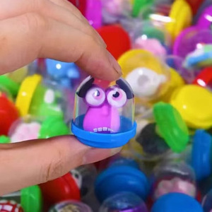 Vente en gros de capsules en plastique souple de 32 mm de la marque DHF, machine à capsules pour distributeur automatique, jouet à ressort torsadé, âges 5-12, fabriqué en Chine, prix bas - Product Image 5
