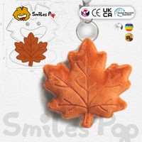 Gantungan Kunci Daun Maple Kustom Grosir Bahan Daur Ulang Gantungan Kunci Daun Musim Gugur Isi Dakron CE UKCA Liontin Plush Kustom