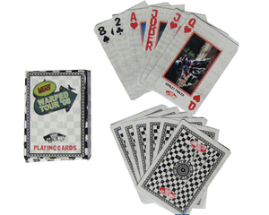 Cartes à jouer d'anime vibrantes, pleine couleur, imperméables pour les fans et les collectionneurs - Product Image 1