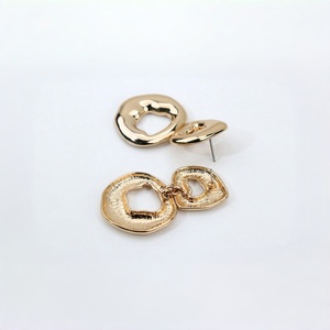 Pendientes de aro irregulares, joyería geométrica para las orejas, para fiesta, boda, regalo - Product Image 2