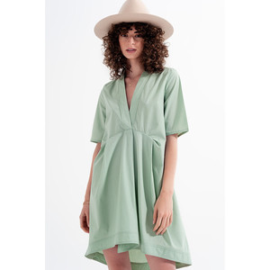 Vestido de corte alto-bajo con cintura imperio en verde - Product Image 4