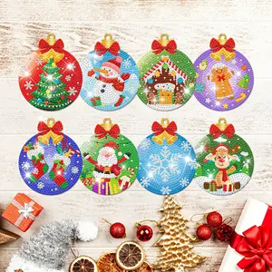 Huancai 8 PCS Bolas De Natal Diamante Pintura Coasters Kit DIY Arte Diamante Coasters com Suporte para Fontes Do Partido De Natal