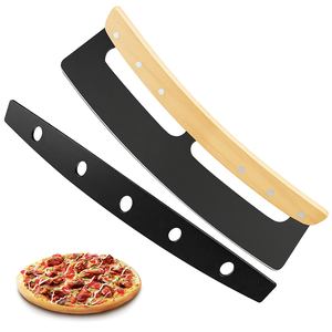 มีดสแตนเลสแบบ Mezzaluna พร้อมปลอกมีด Mezzaluna สำหรับตัดพิซซ่า - Product Image 1