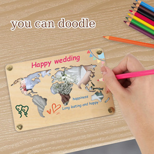 Regalo di compleanno in legno fermasoldi involucro in contanti con carta di auguri mappa del mondo decorata con fermasoldi in legno - Product Image 6